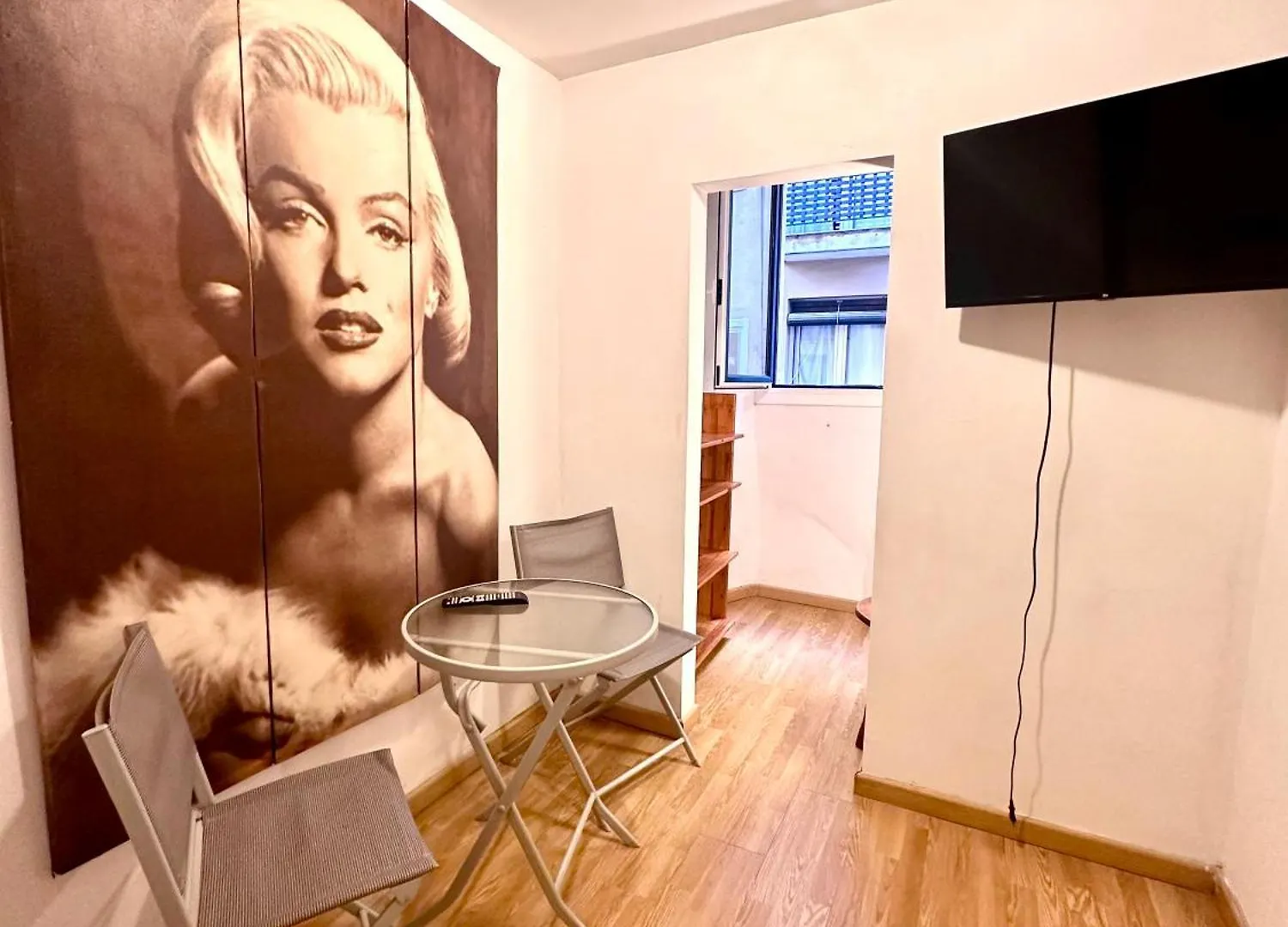 Private Rooms In City Center Barcelona Spain